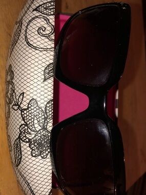 Rhinestone Cross Black Sunglasses w Case Glam Statement Y2K